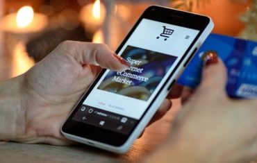 Research shows Aussies prefer digital shopping catalogues for new gifts