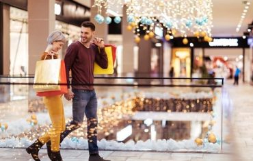 Retailers are cautiously optimistic about Christmas, survey reveals
