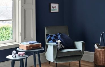 Trend alert: deep blues and neutrals for comfort this winter