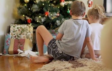 Early Christmas shopping boosts toys sales