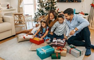 Aussies are staying at home this Christmas