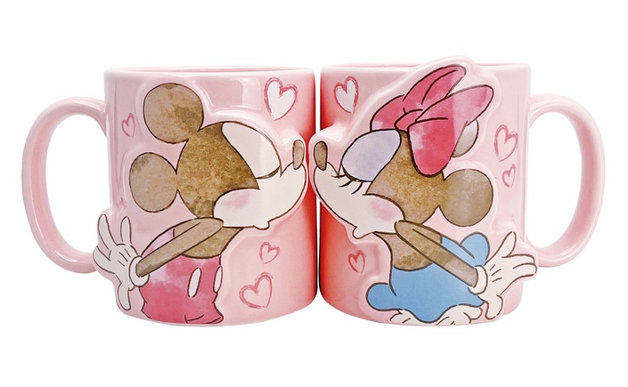 Spring romance with Disney kiss mugs