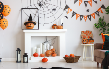 Halloween to hit the sweet spot, uncertainty about Christmas spending boom